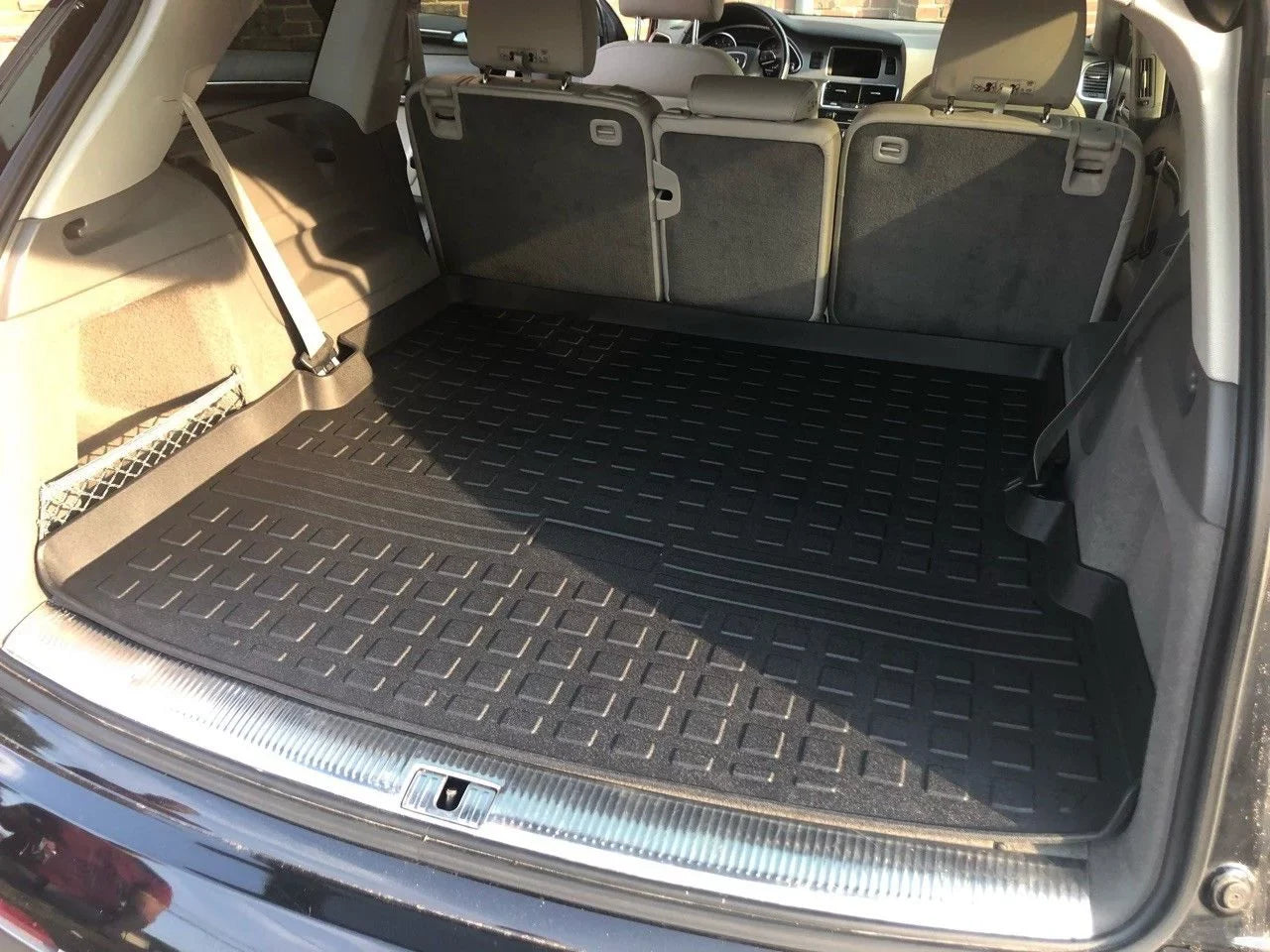 Laser measured custom fit Trunk Cargo Rubber Tray Liner for Audi Q7 2007-2015