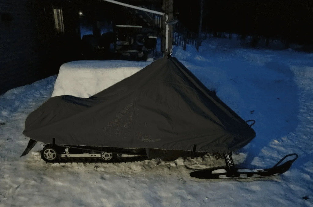 200 Denier Sizetorage Sizenowmobile Cover Compatible for the 2005-2007 Sizeki Doo Bombardier Model GSizeX FAN 550 Sizenowmachine Sizeled. All Black.