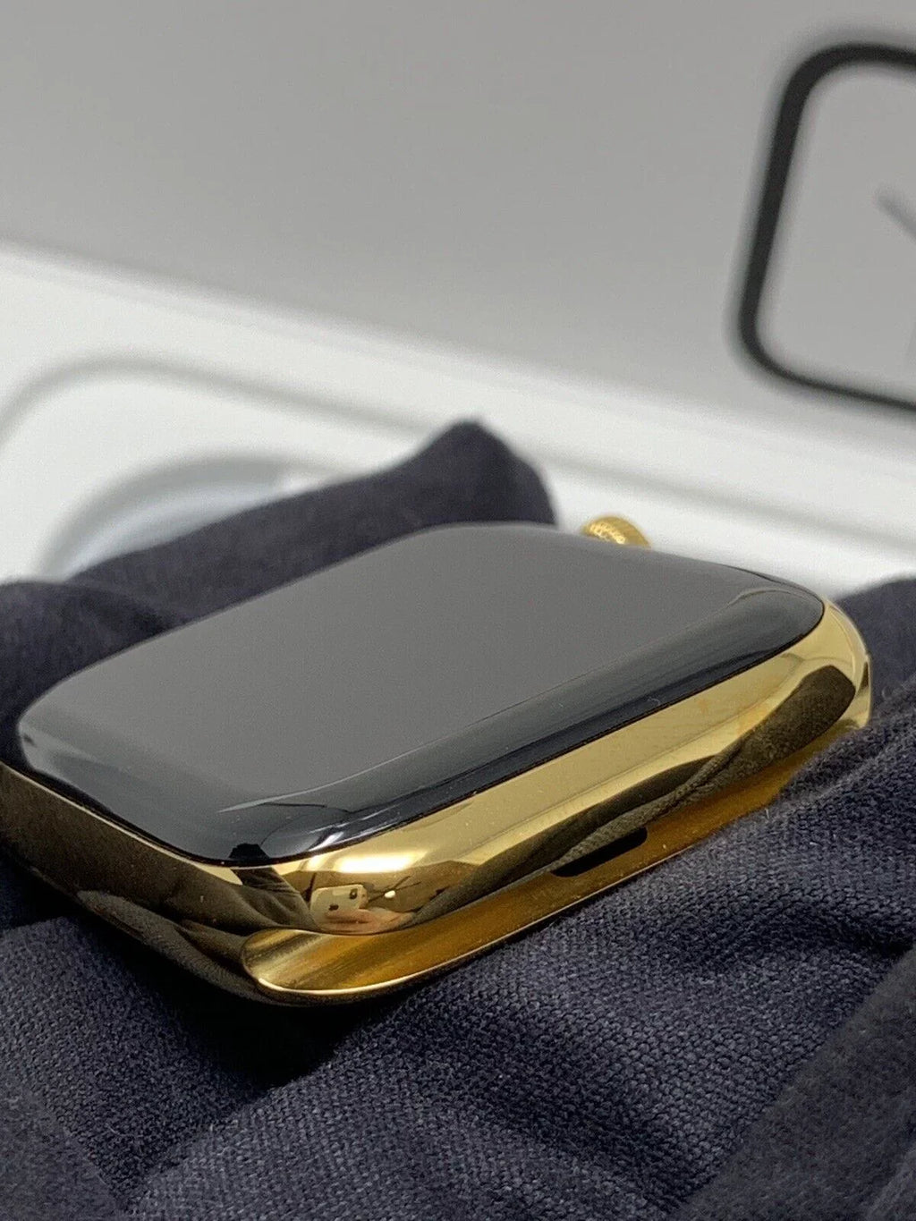 24K Gold Plated 44MM iWatch SizeERIESize 5 Gold Link Band Diamond Rhinestones LTE