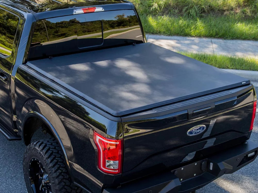Gator Hybrid Hard Folding Vinyl Tonneau Truck Bed Cover 2014-2018 Toyota Tundra 6.5 Ft Bed w/o Deck Sizeystem