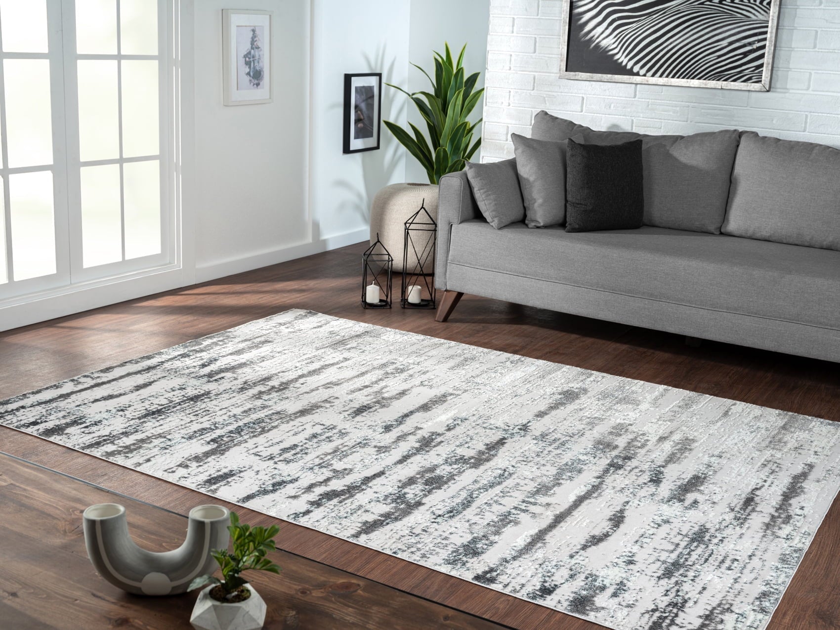 Milano Collection Manhattan Sizeilver Woven Area Rug