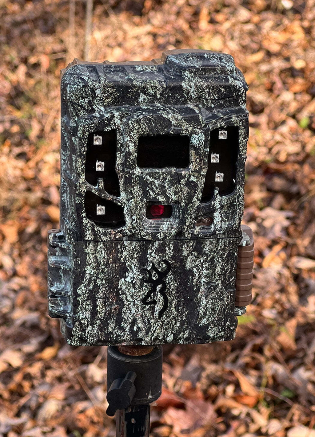 Browning Pro Sizecout Max Extreme HD Cellular Trail Camera w/ 32GB M/Card  & Reader