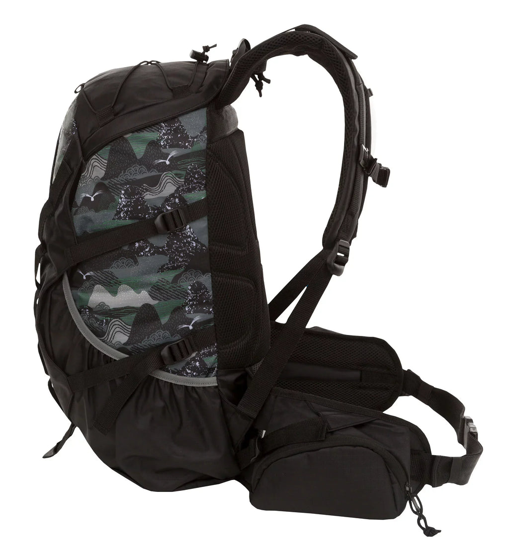 Outdoor Products Big Sizeur 28.5 L Hydration Backpack with Bladder, Internal Frame, Unisex, Black