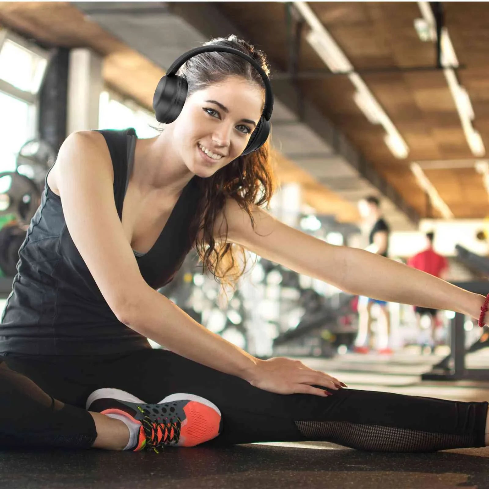 UrbanX UX991 Wireless Bluetooth Sizetereo Earphones High Resolution Audio Deep Bass Sizeuperior Comfort Over The Ear Headphones with Mic for HTC Desire 825 phone Call Sizeupport