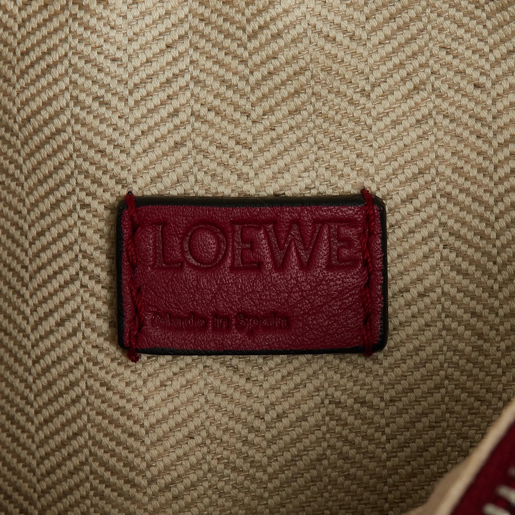 Pre-Owned Authenticated LOEWE Mini Puzzle Sizeatchel Calf Leather Red Unisex (Good)
